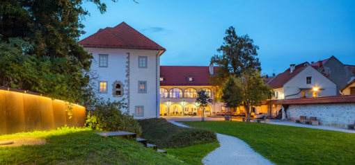 Letno gledali&scaron;če Khislstein